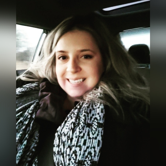 Meet your Posher, Linda - Picture 2 of 3